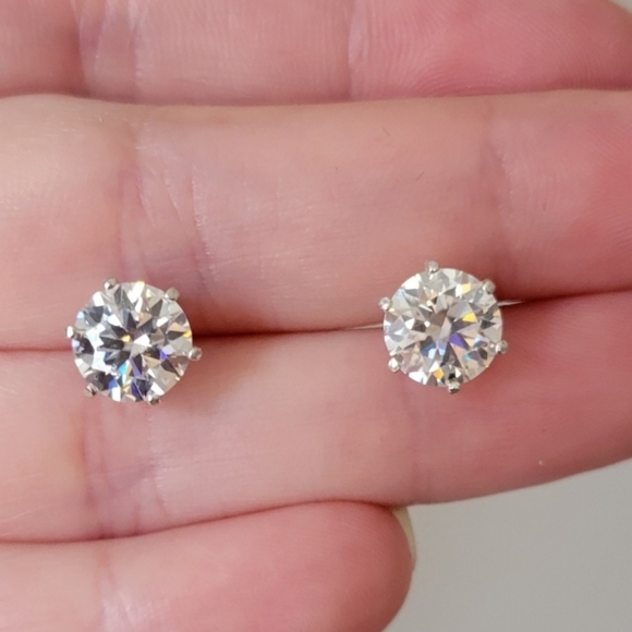 New 4ct Certified Moissanite Stud Earrings - Picture 7 of 10